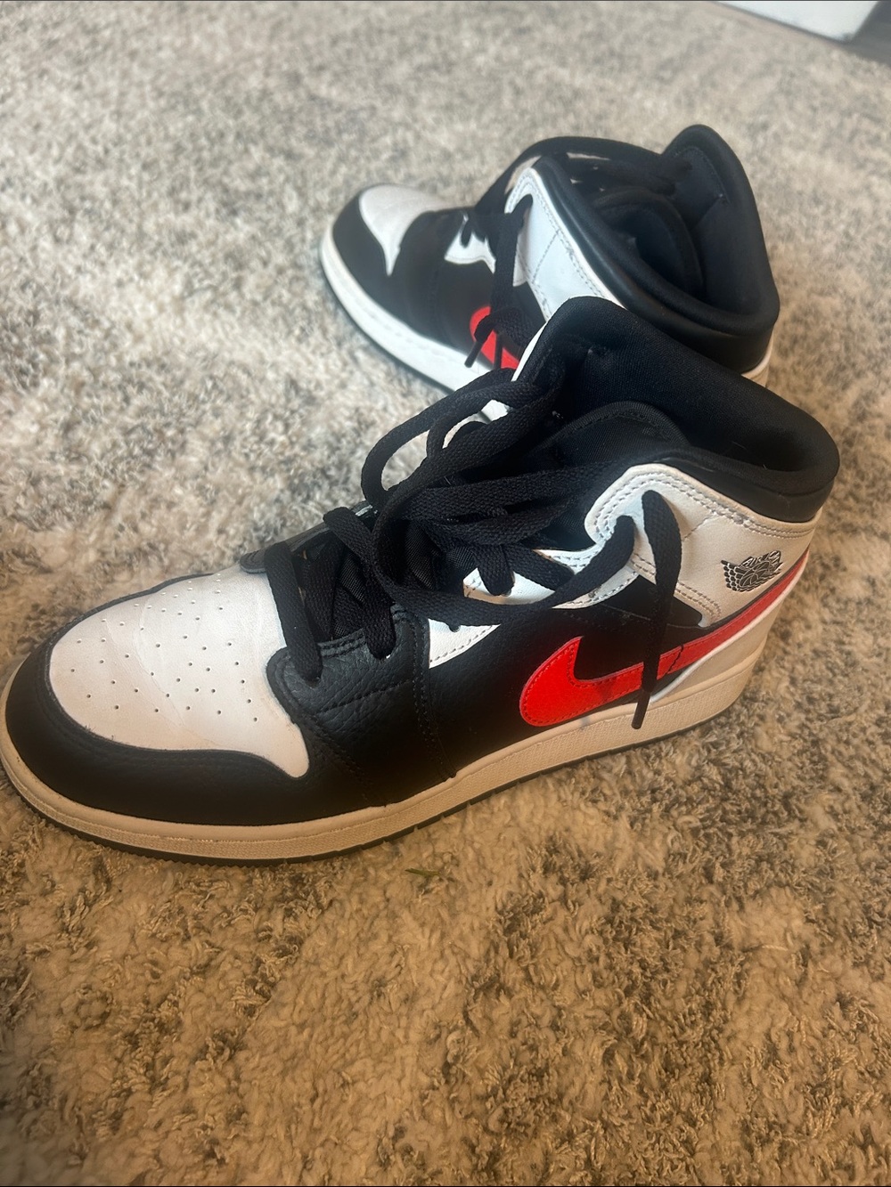 Nike Women's Black White Red Mid-Top Sneakers